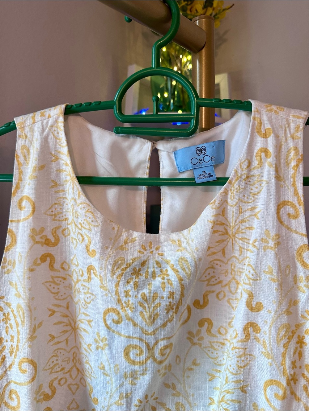 CeCe Cream & Yellow Sleeveless Tank Top PRELOVED IN EXCELLENT CONDITION - Picture 4 of 6